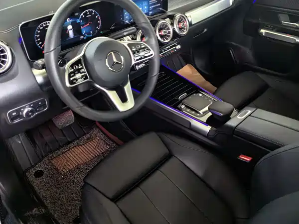 Mercedes-Benz GLB 2020