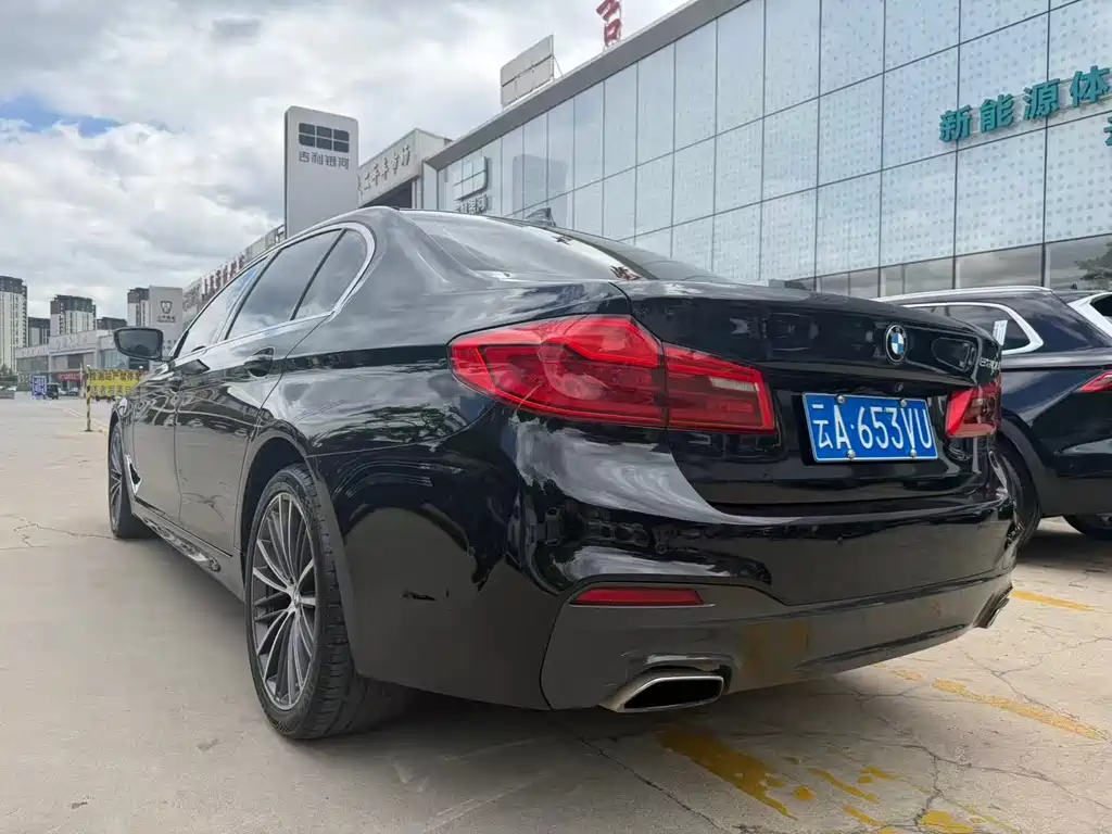 BMW 5 Series 2023