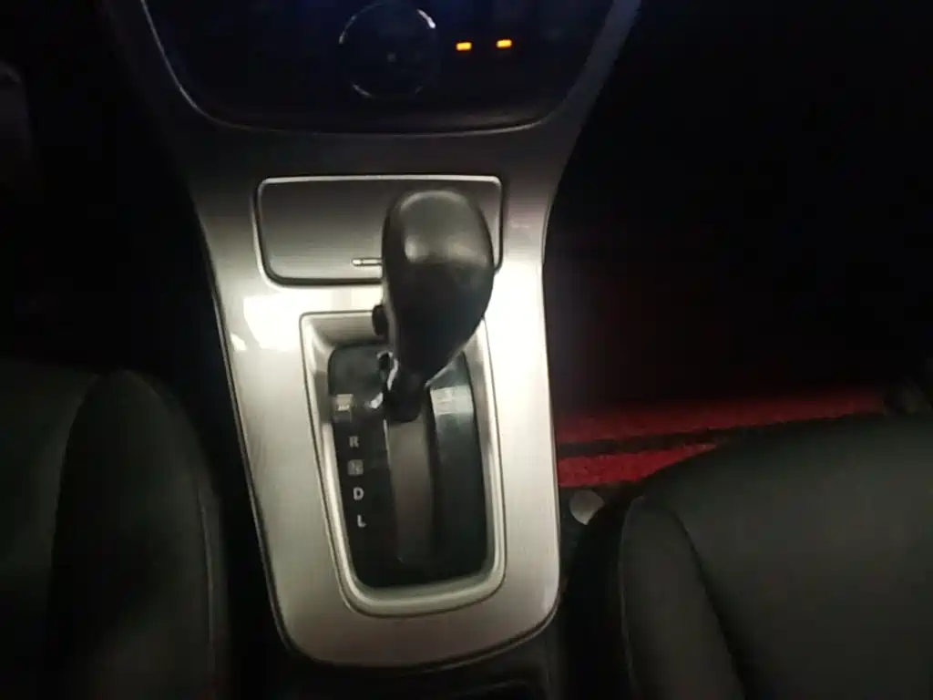 Nissan Sylphy 2015 — фото 14