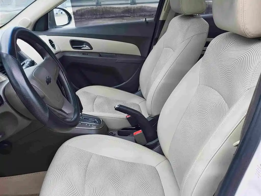 Chevrolet Cruze 2015 — фото 9