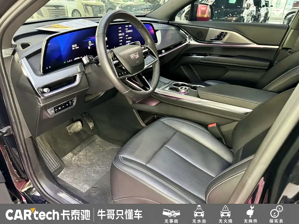 Cadillac XT5 2025 — фото 12