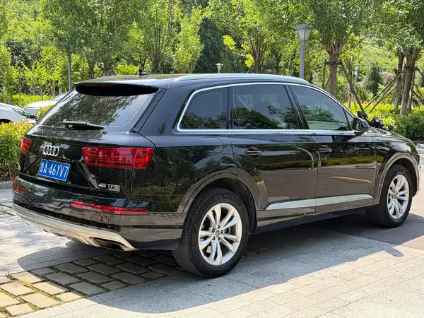 Audi Q7 2016