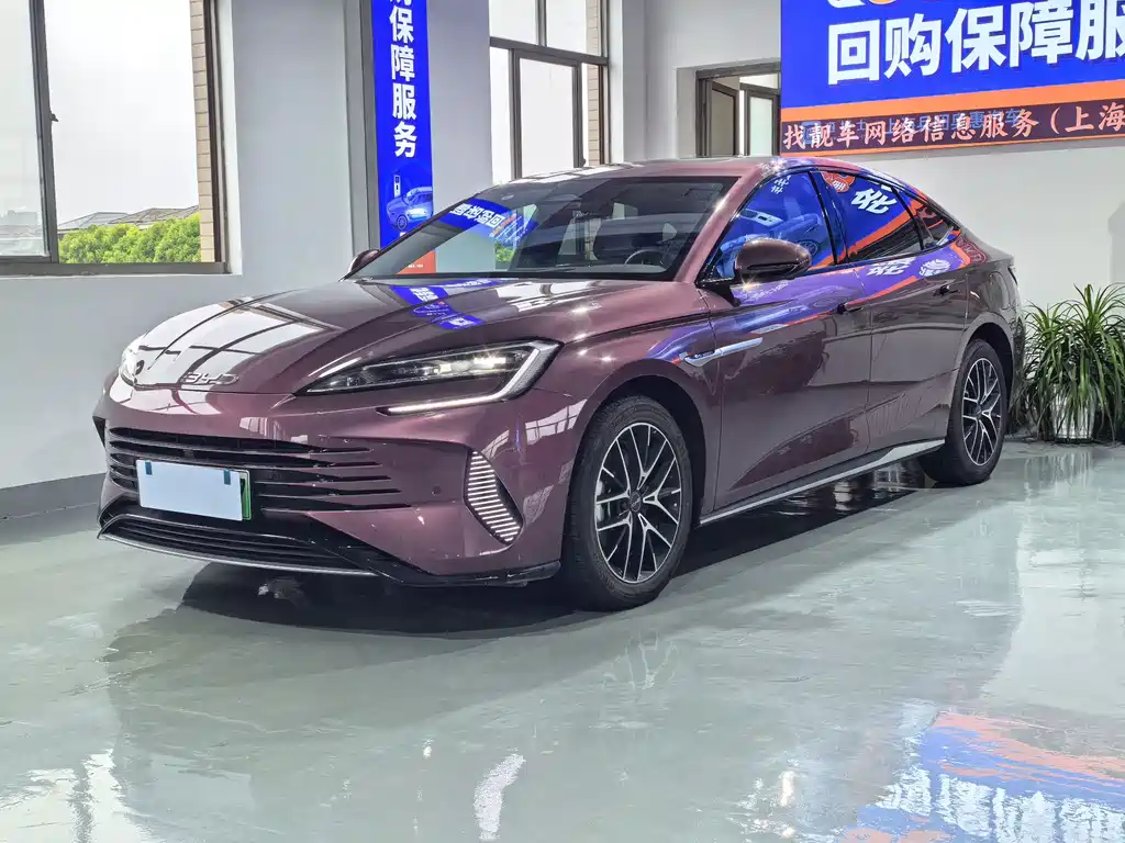 BYD Seal 07 DM-i 2024 — фото 1