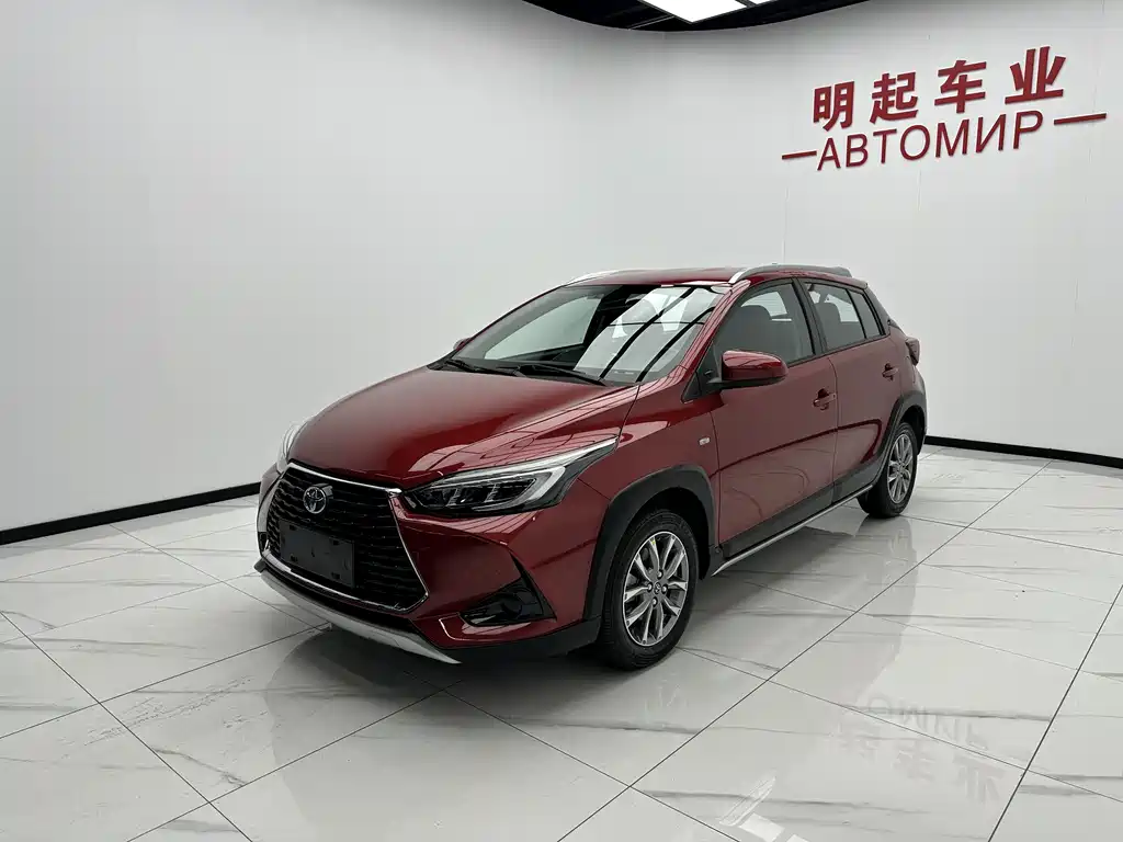 Toyota Yaris L 2022