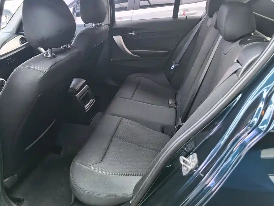 BMW 1 Series 2015 — фото 11