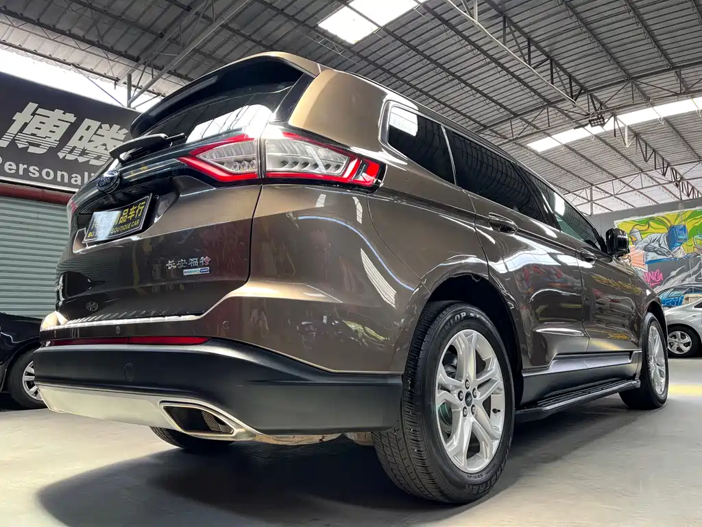 Ford Edge 2015 — фото 9