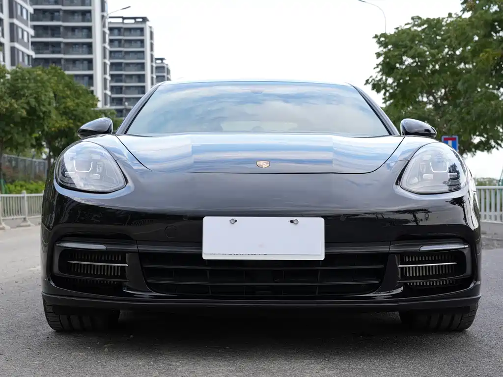 Porsche Panamera 2019 — фото 2