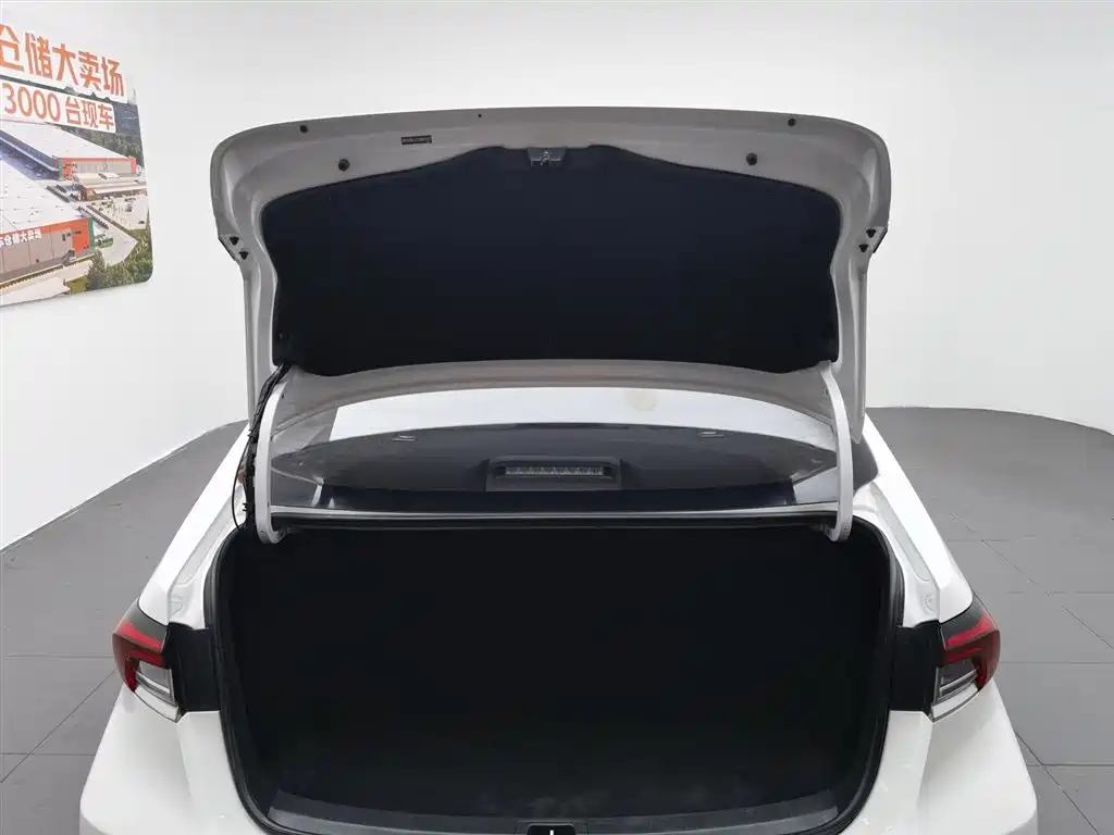 Toyota Corolla 2023 — фото 16