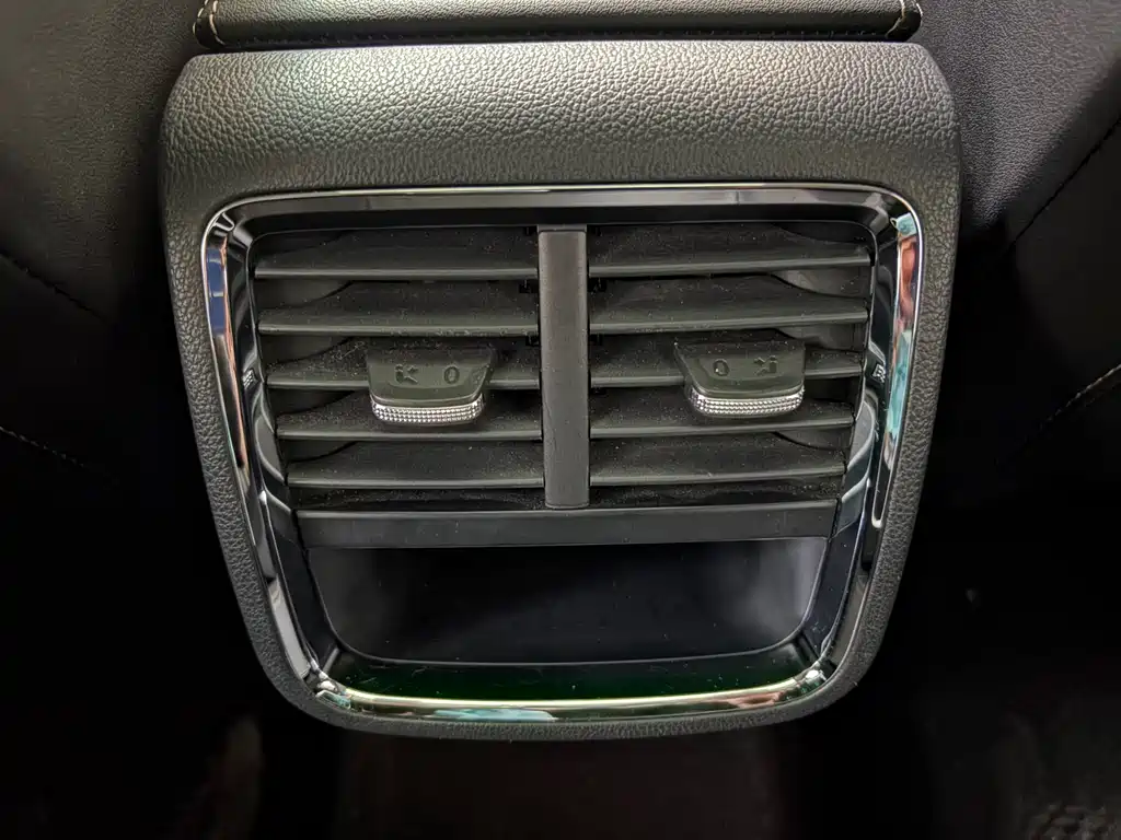 Skoda Octavia 2022 — фото 10