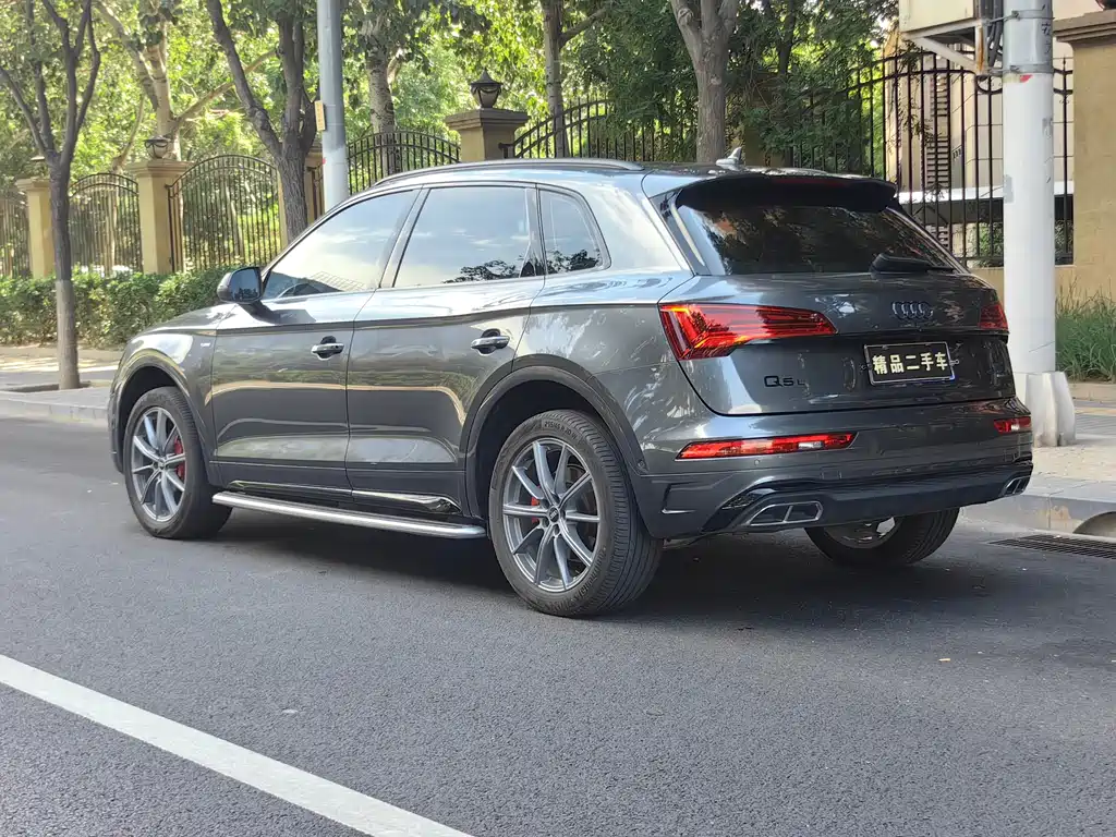Audi Q5L 2023 — фото 26