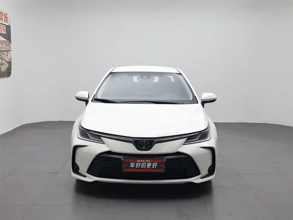 Toyota Corolla 2023 — фото 3