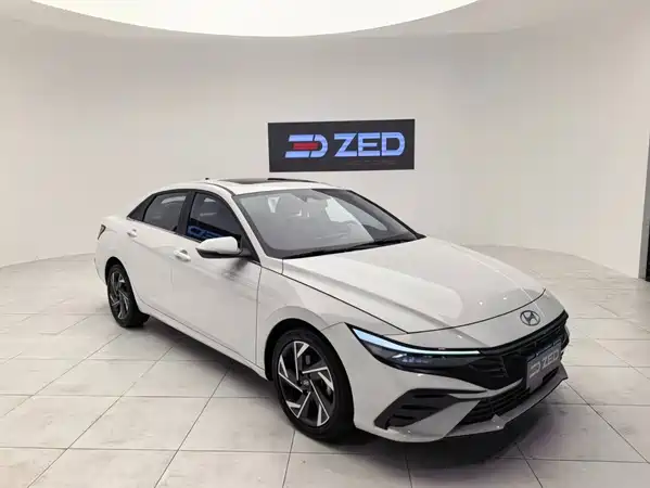 Hyundai Elantra 2023