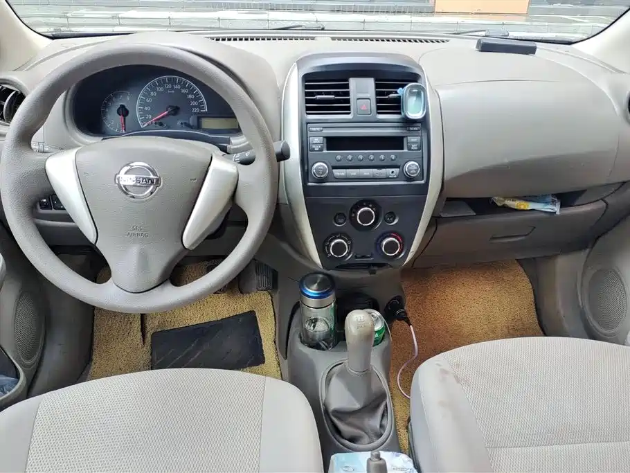 Nissan Sunny 2014 — фото 12