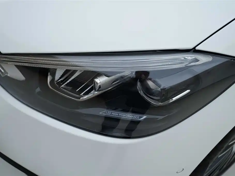 Mercedes-Benz C-Class 2024 — фото 13