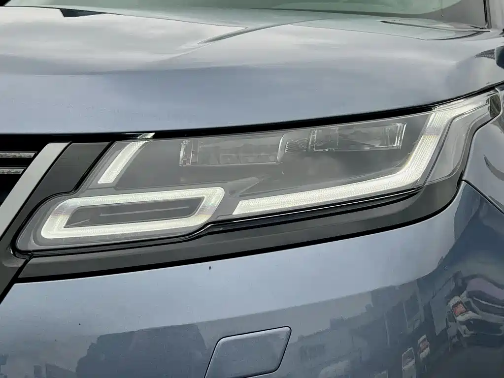 Land Rover Velar 2021 — фото 25
