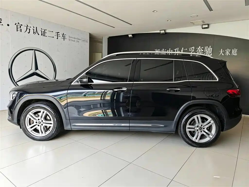 Mercedes-Benz GLB 2023 — фото 4