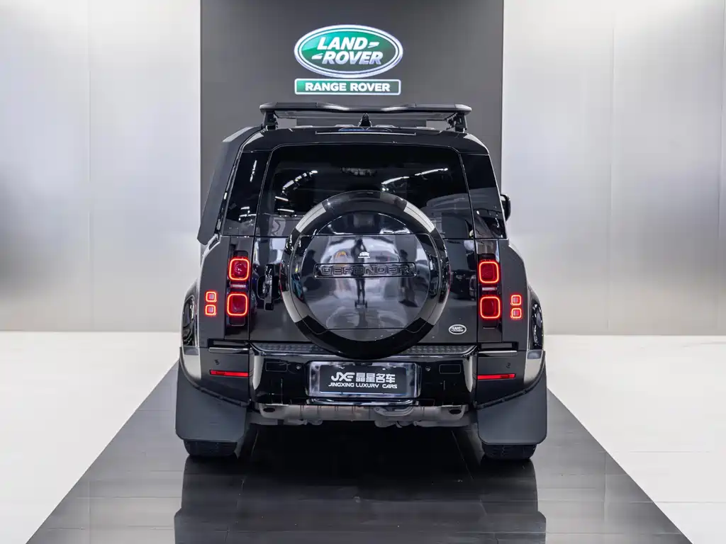 Land Rover Defender 2023 — фото 15