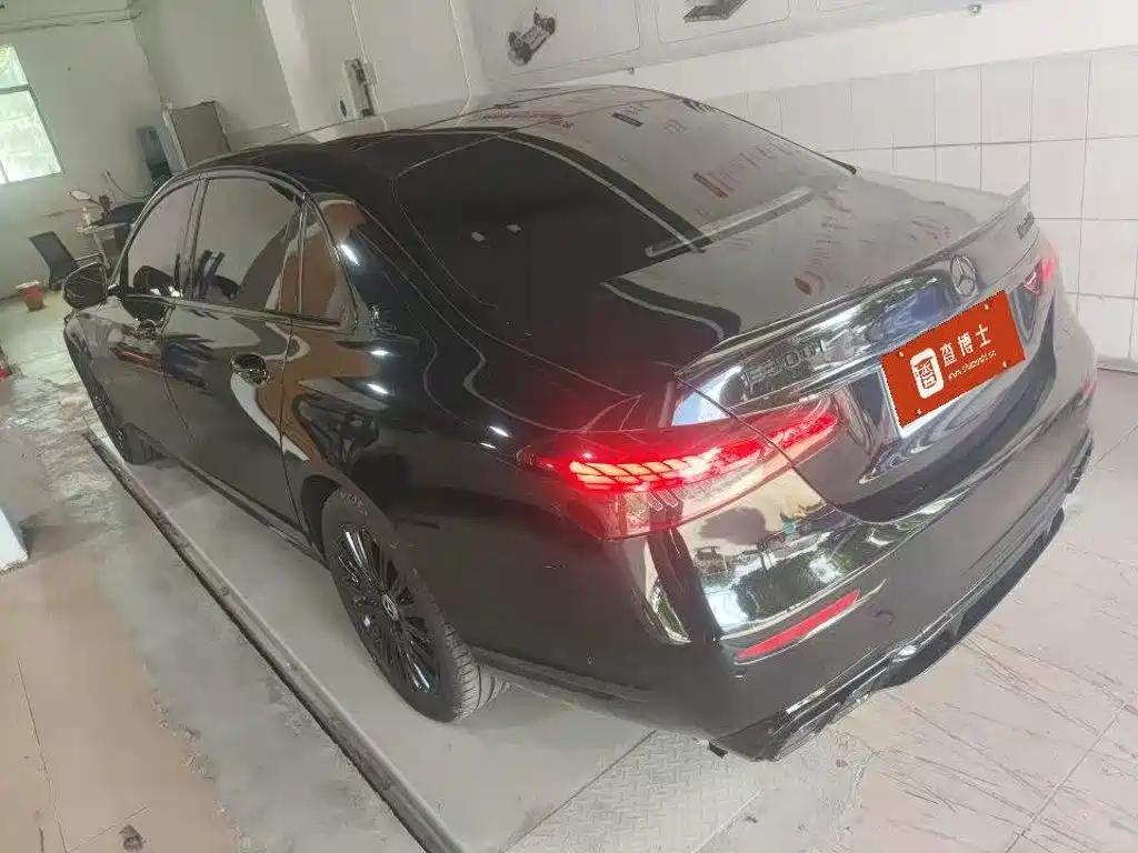 Mercedes-Benz E-Class 2022