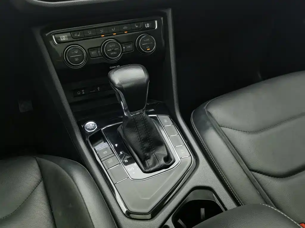 Volkswagen Tiguan L 2017 — фото 13