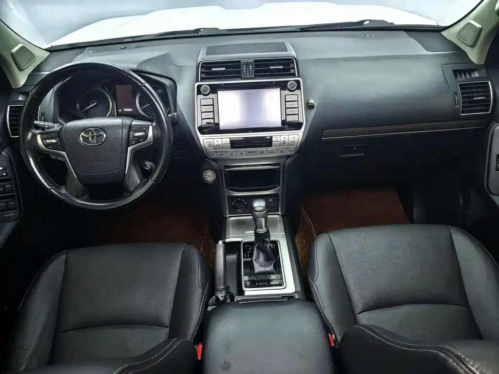 Toyota Prado 2020 — фото 23