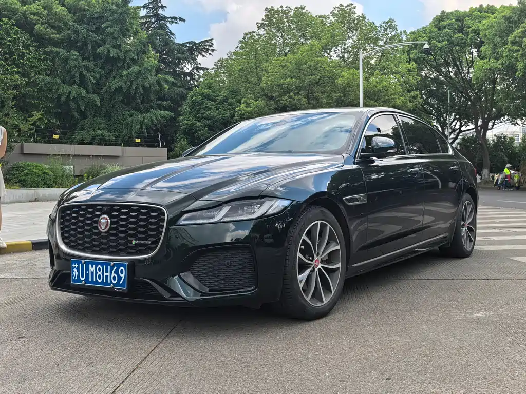 Jaguar XFL 2023 — фото 1