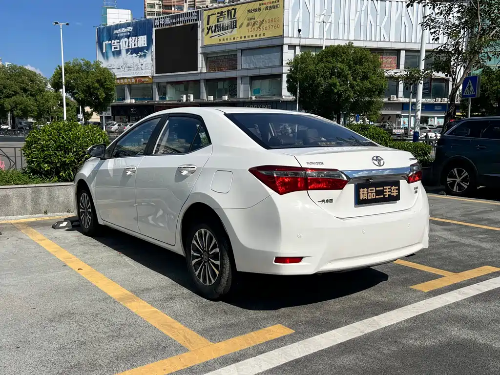 Toyota Corolla 2018 — фото 5