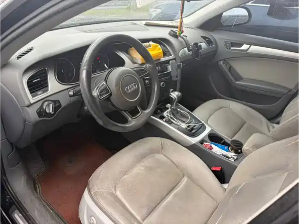 Audi A4L 2015