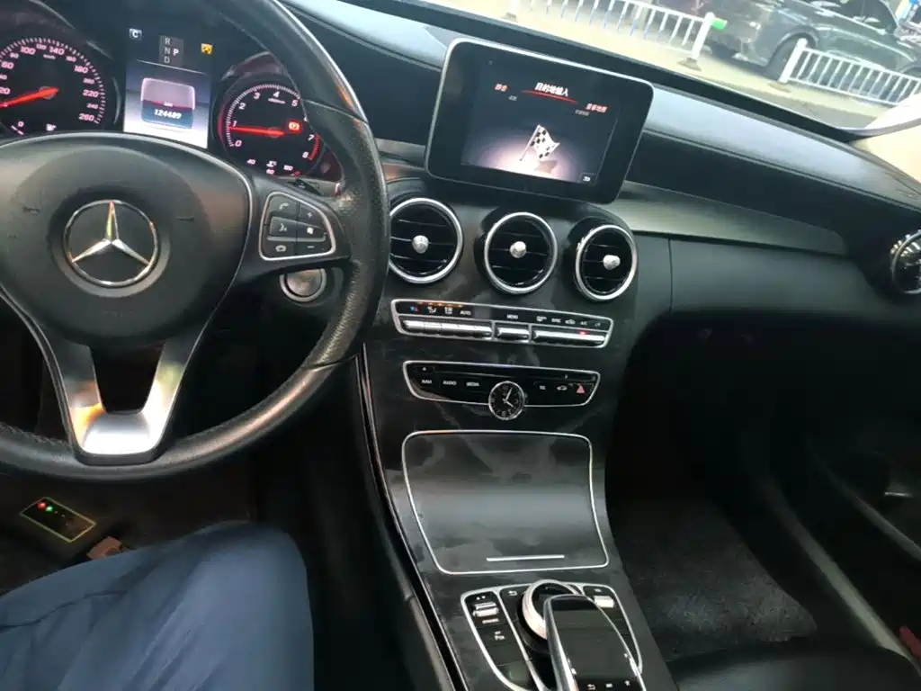 Mercedes-Benz C-Class 2017 — фото 10
