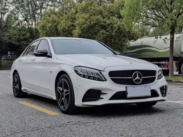 Mercedes-Benz C-Class 2021