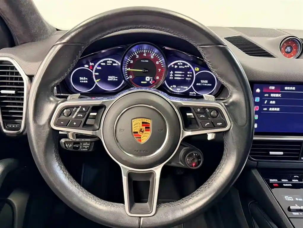 Porsche Cayenne Hybrid 2022 — фото 13