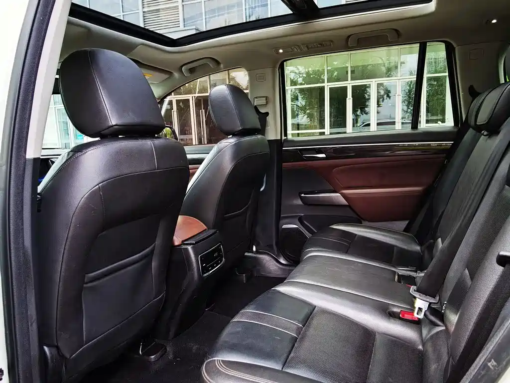 GAC Motor Trumpchi GS8 2019 — фото 11