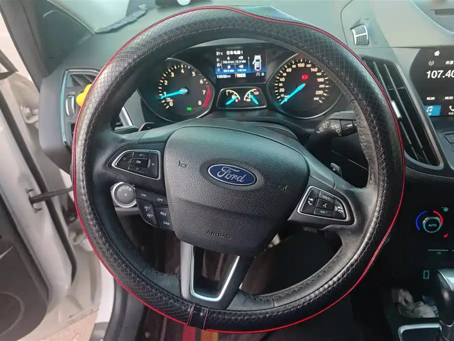 Ford Kuga 2017 — фото 15