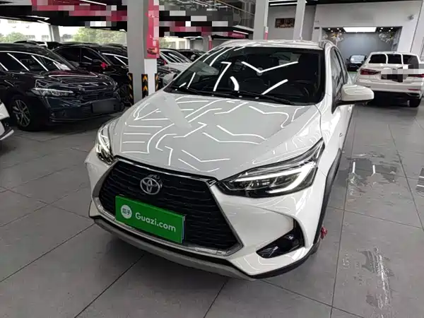 Toyota Yaris L 2023