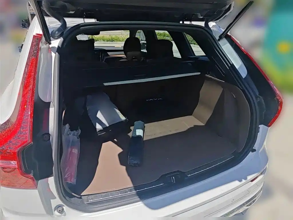Volvo XC60 PHEV 2024 — фото 16