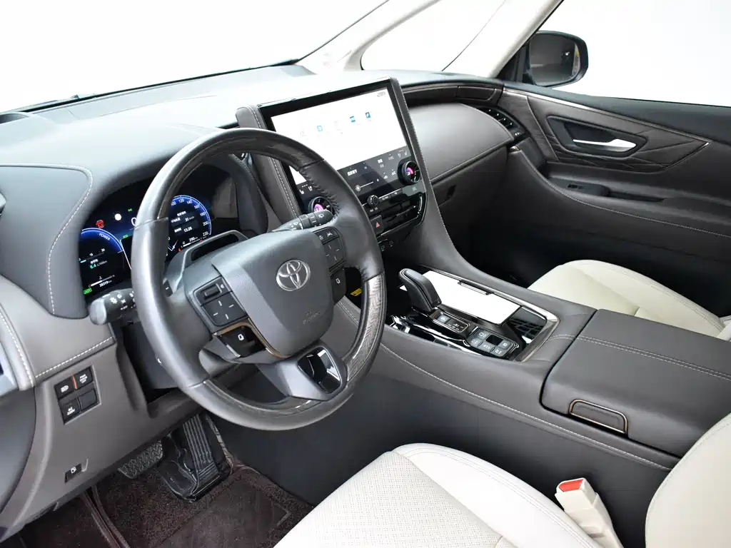 Toyota Alphard 2024 — фото 6