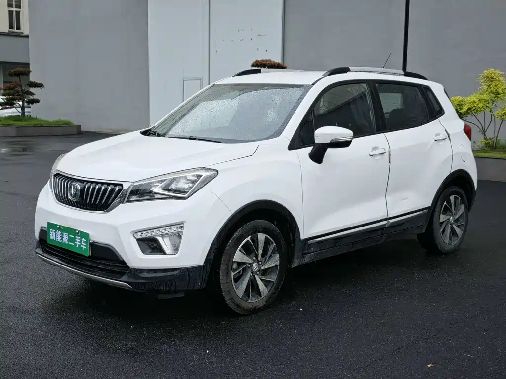 Changan CS15EV 2019 — фото 1