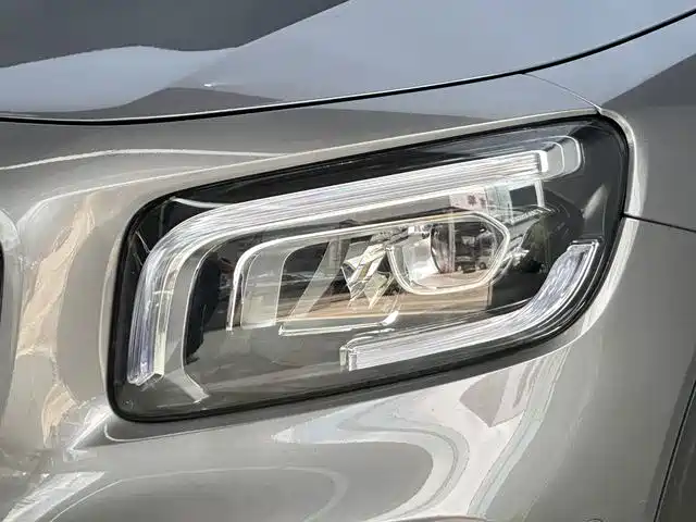 Mercedes-Benz GLB 2024 — фото 19