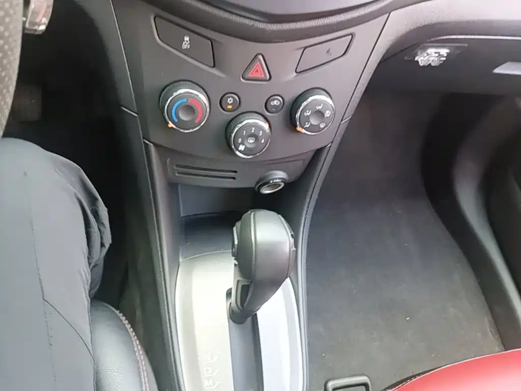 Chevrolet Trax 2016 — фото 14
