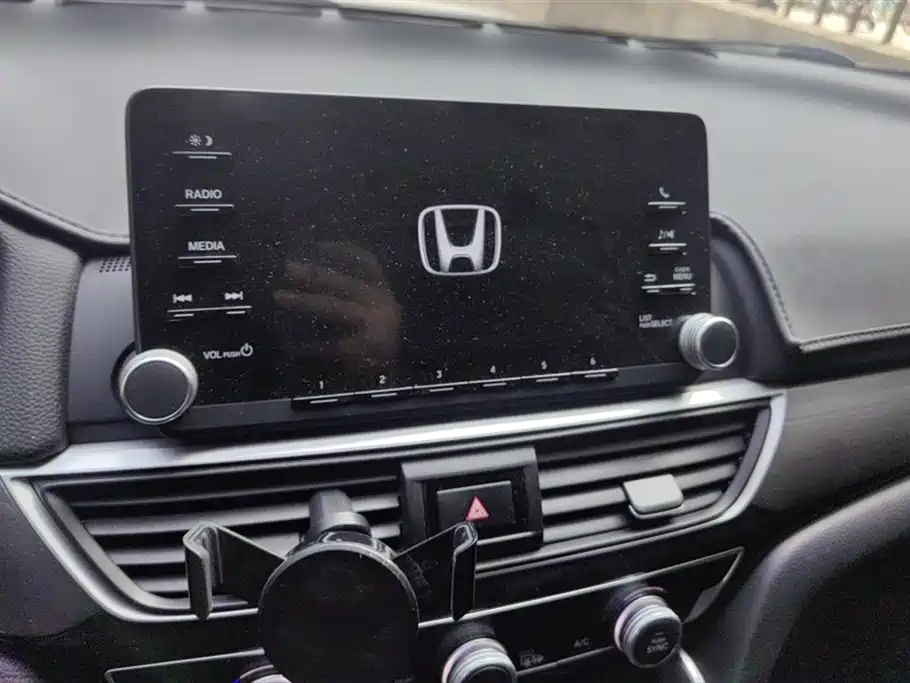 Honda Inspire 2021 — фото 13