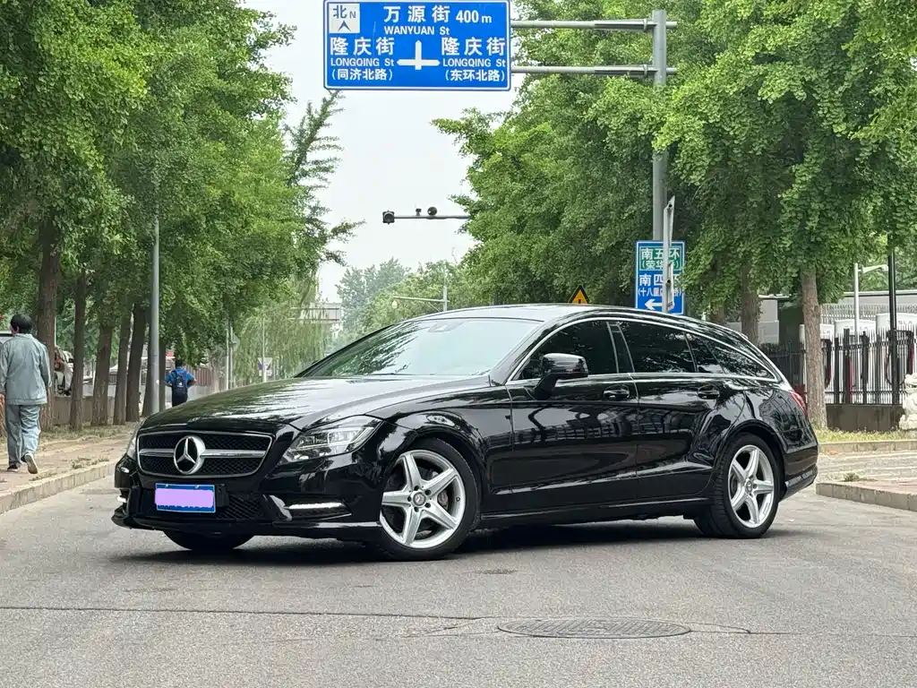 Mercedes-Benz CLS 2014 — фото 1