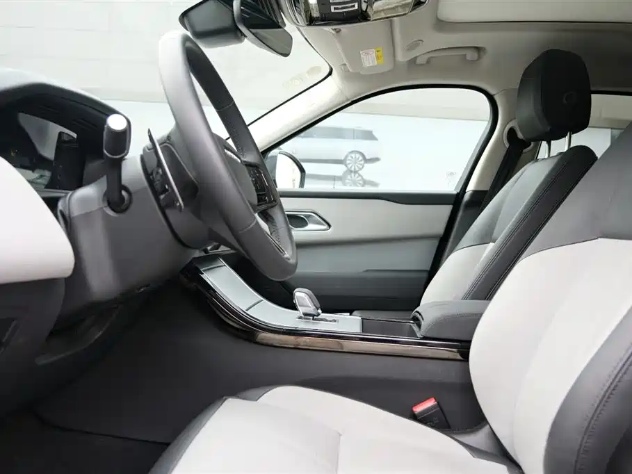 Land Rover Velar 2025 — фото 13