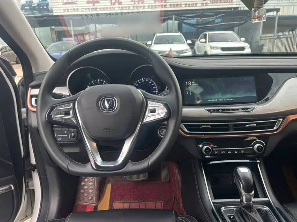Changan Eado XT 2018 — фото 9