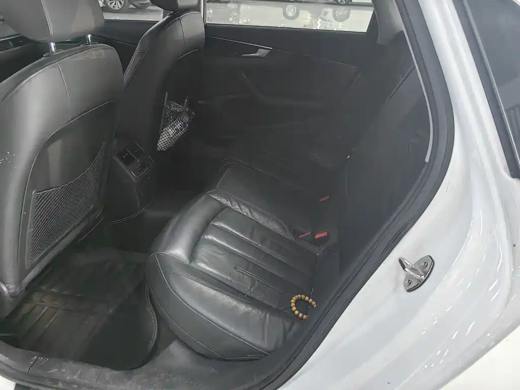 Audi A4L 2017