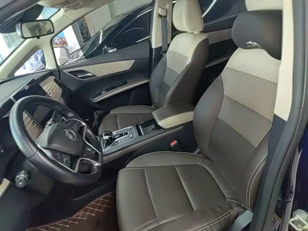 BYD MAX New Energy 2023 — фото 15