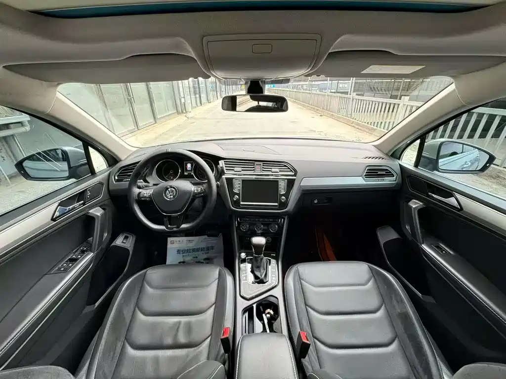 Volkswagen Tiguan L 2017 — фото 8