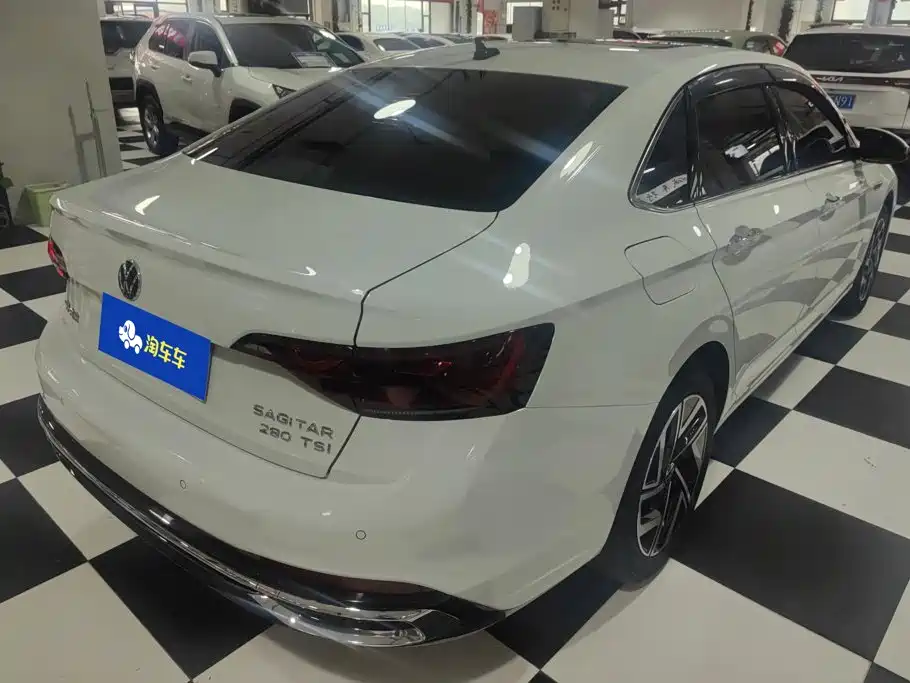 Volkswagen Sagitar 2022