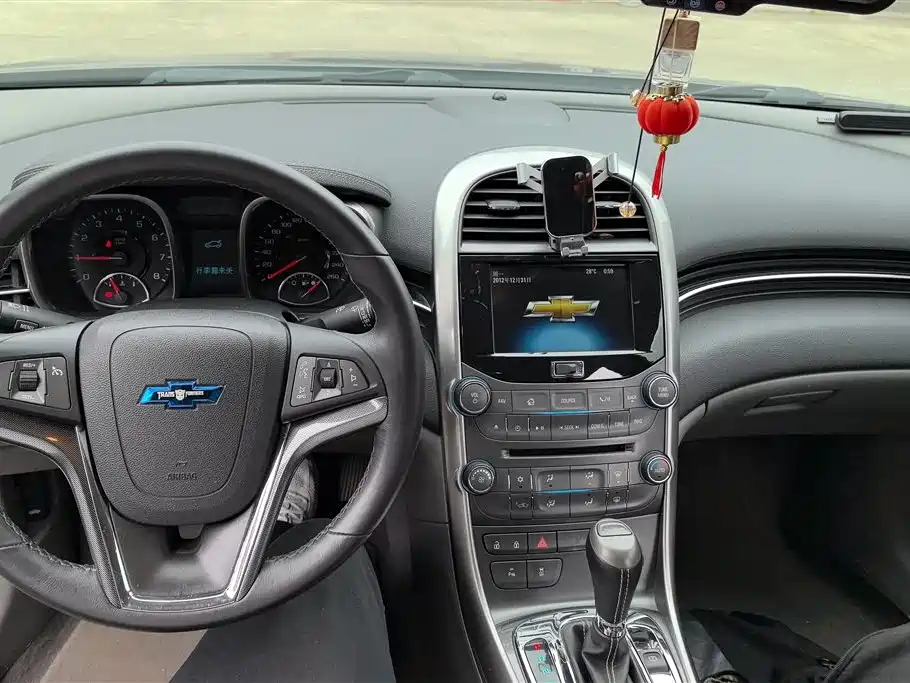 Chevrolet Malibu 2015 — фото 12