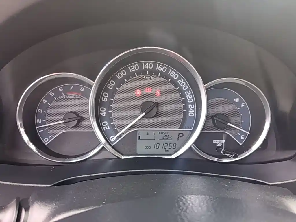 Toyota Corolla 2015 — фото 12