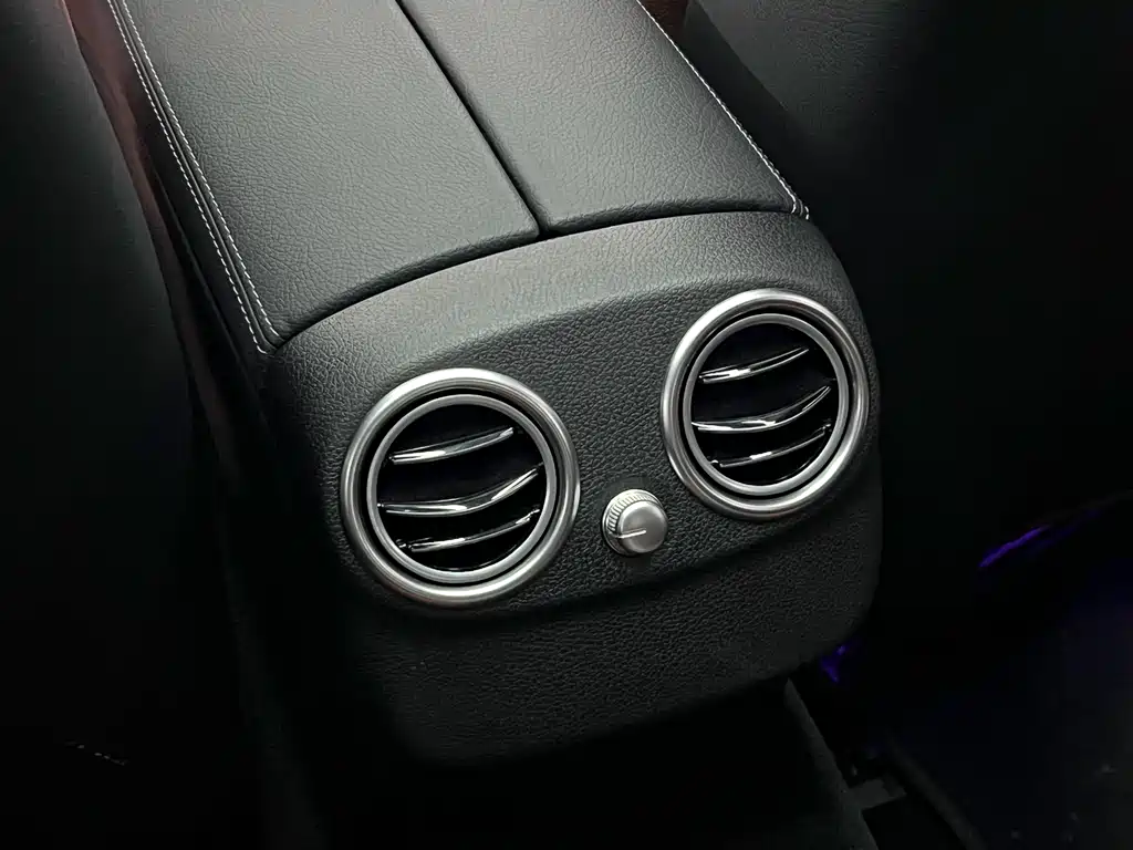 Mercedes-Benz C-Class 2019 — фото 28