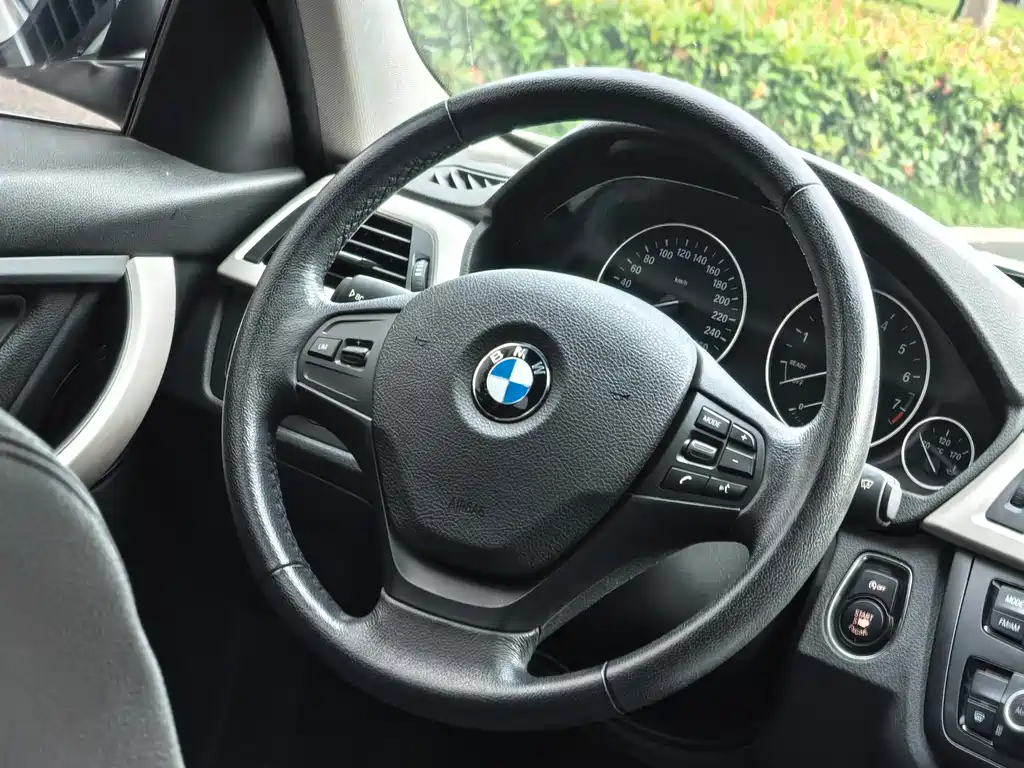 BMW 3 Series 2015 — фото 15